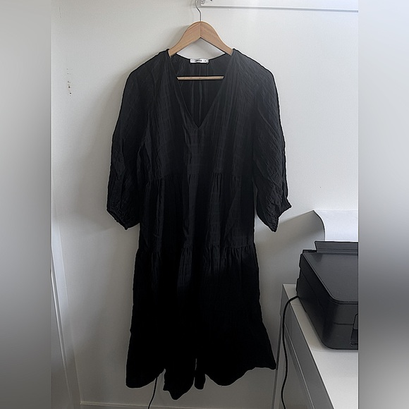 Sheike Dresses & Skirts - Black Flowy dress from sheike